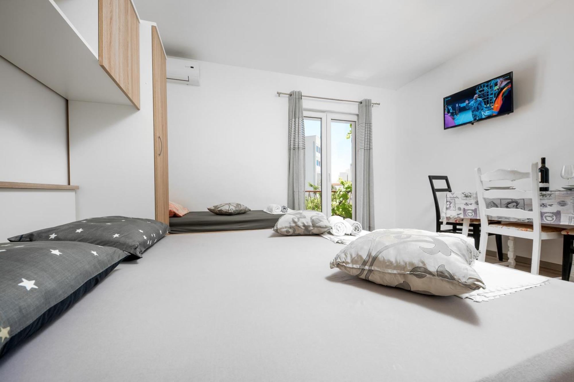 Apartma Biljana *